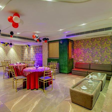 Townhouse Oak Hotel Dev Palace Delhi  Eksteriør bilde