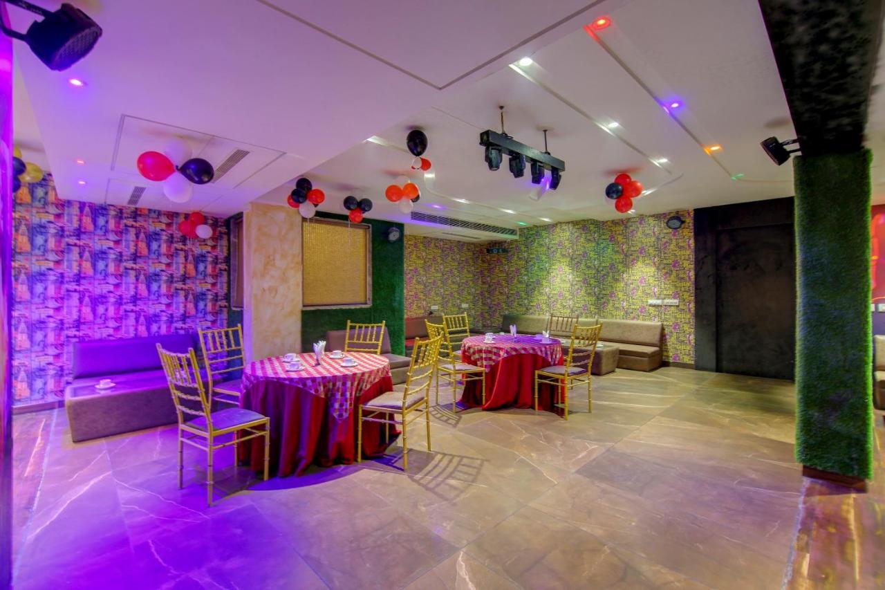 Townhouse Oak Hotel Dev Palace Delhi  Eksteriør bilde